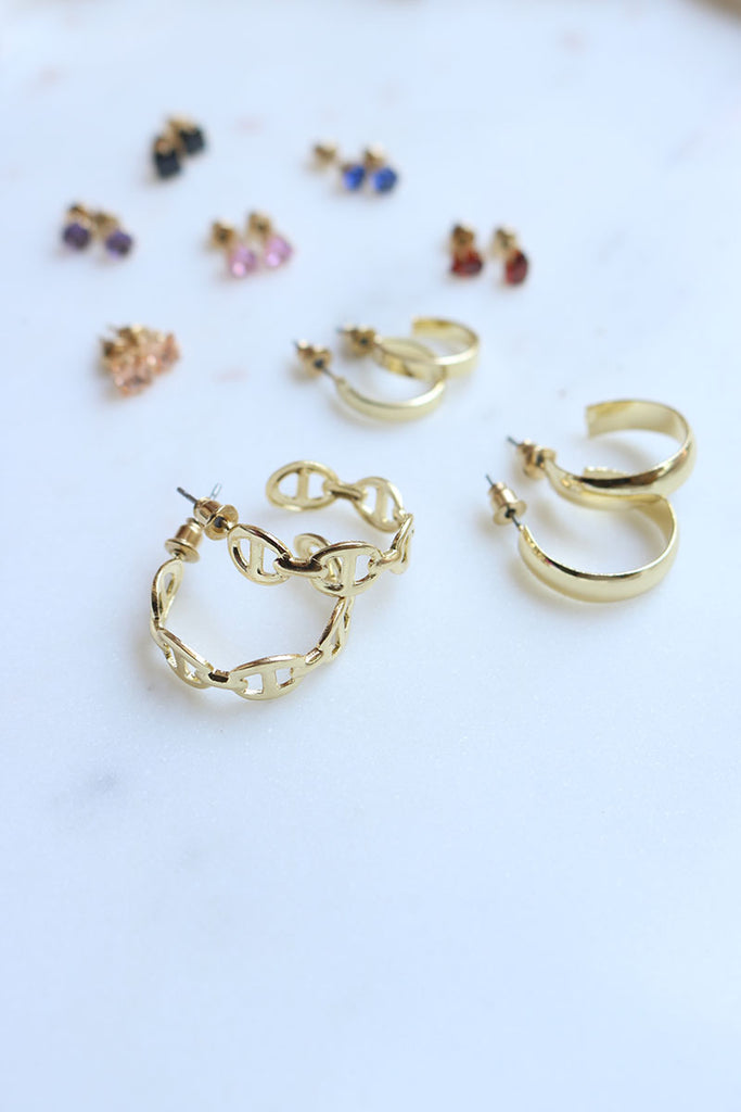 White Stone Round Earrings - Gold – Cenora Jewellery